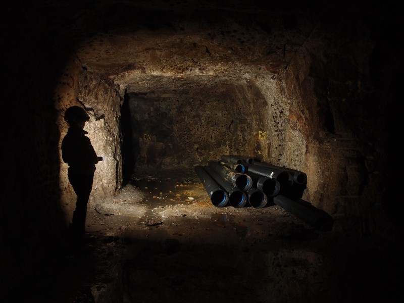 P8121421.JPG - Blind alcove.