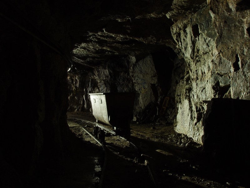 P8121457.JPG - Tub in sub level.