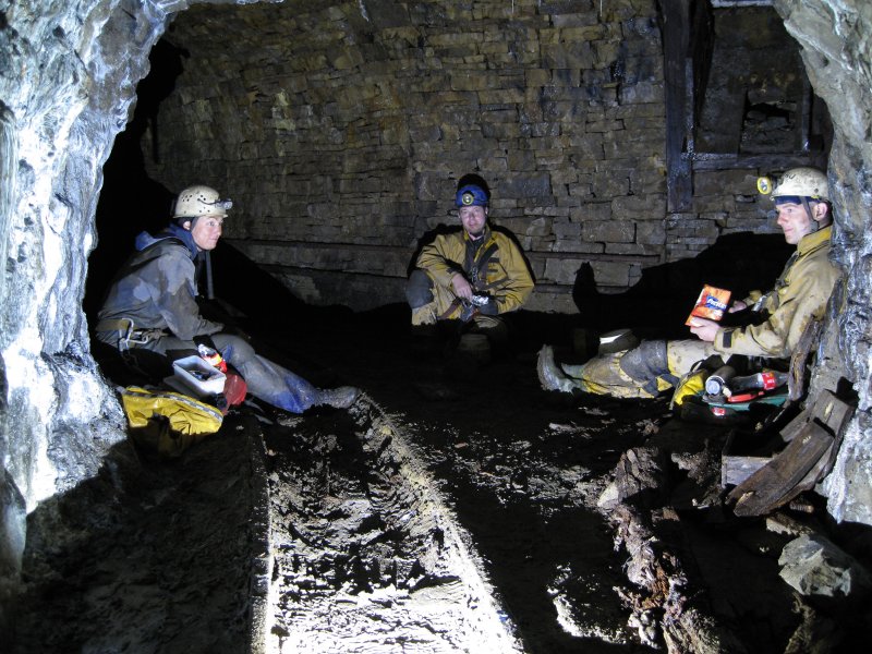 62_hbarea_lunch.jpg - A much needed late lunch.