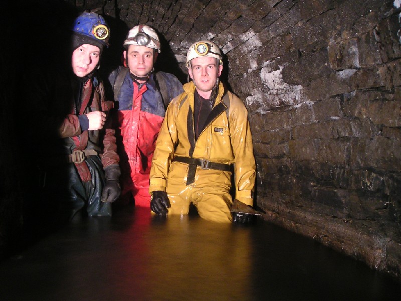 cc_con_passage_southview.jpg - Deepish water in the connection level to Caplecleugh.
