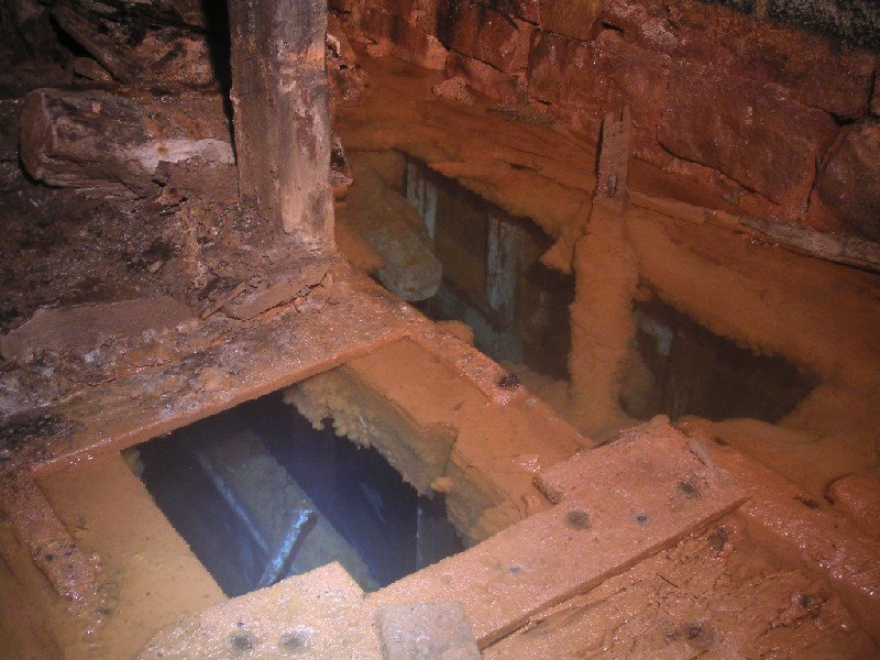 cc_middlecleughsump.jpg - The Middlecleugh Sump marks the end of the deep water and soon the climb up the calcified ladders begins.