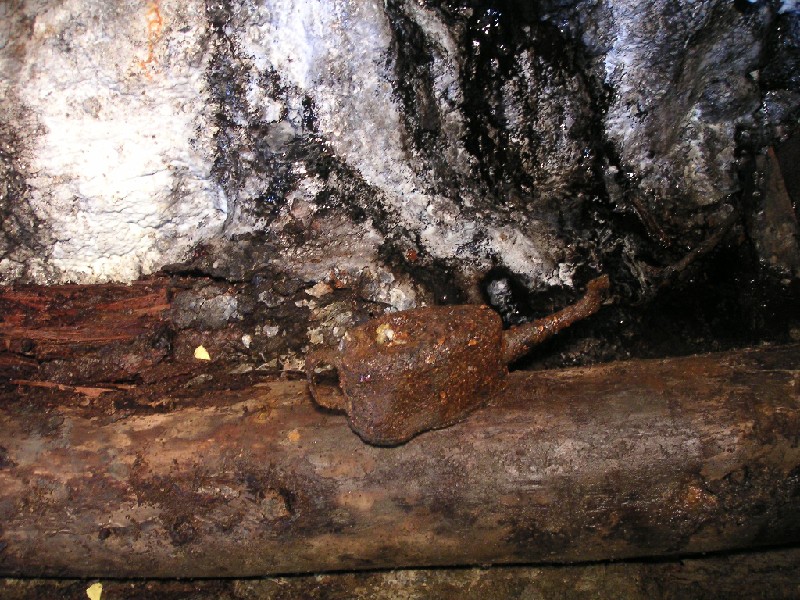 cc_oilcan.jpg - Oil Can.