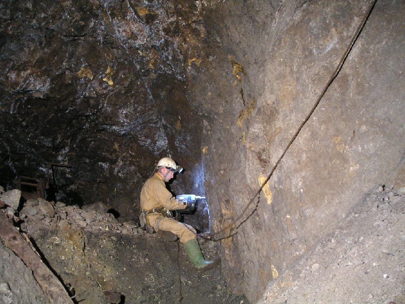 cc_mcnv_stope_shafttraverserig1.jpg - Karli putting in the traverse line.