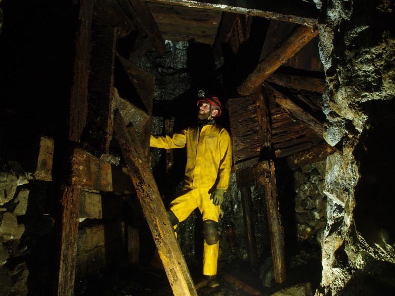 Pc036768.jpg - Twin hoppers in the sublevel.