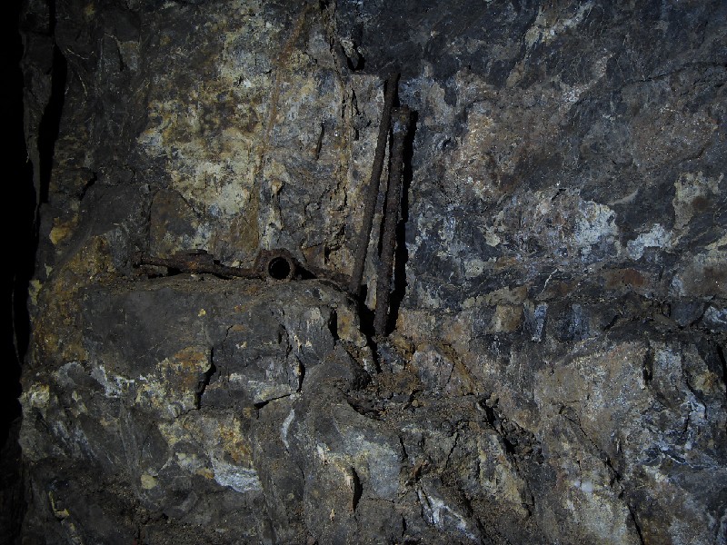 cc10_stope_drill.jpg - Drill bit.