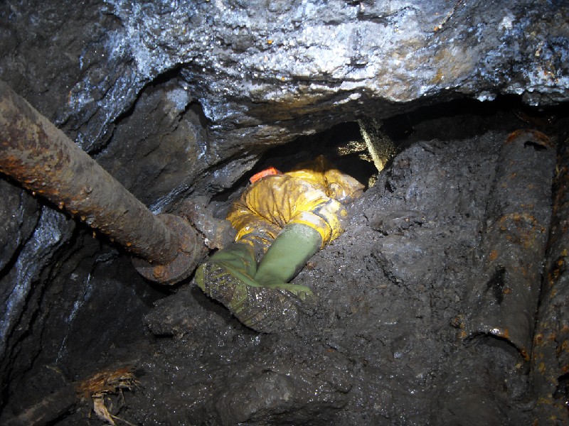 cc51_2ndfall2.jpg - One of the falls you have to squeeze through to reach the very end.