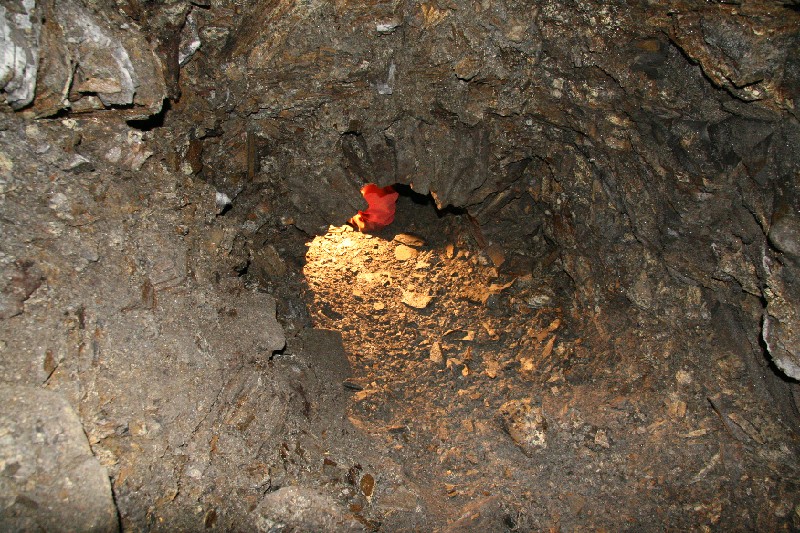 cch_insidefallchamber_out2.jpg - On the way out of the chamber.