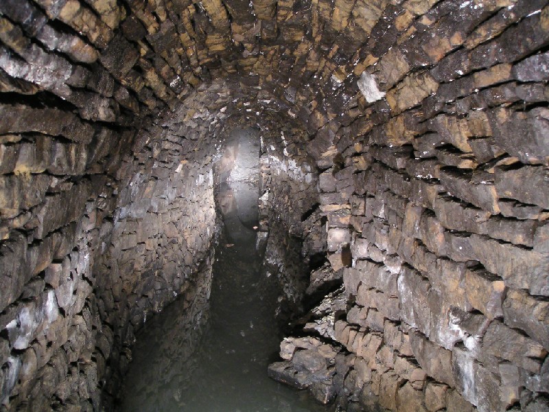 cch_reflection_pass1.jpg - Part of the arched section before the collapse chamber.
