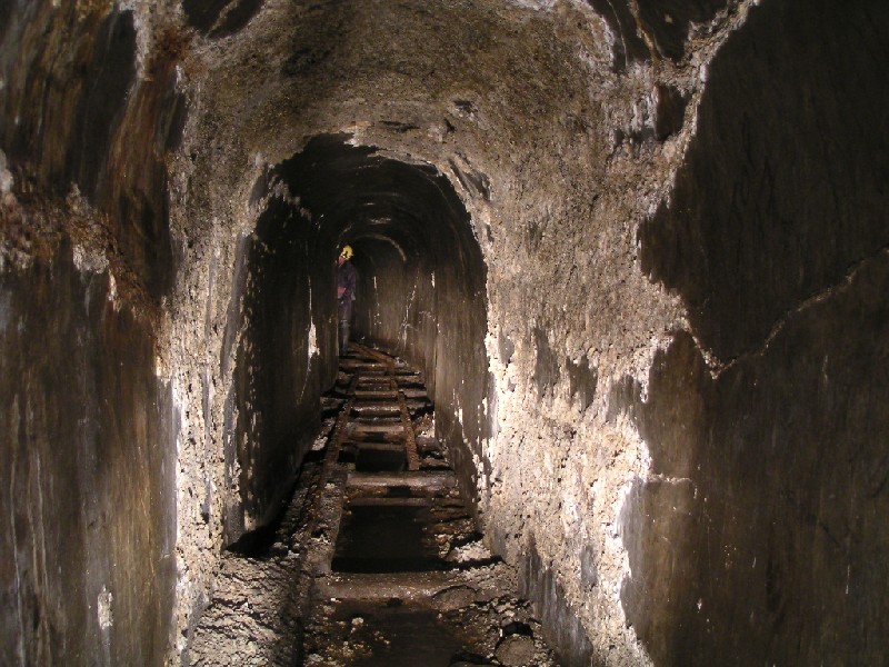 cch_startofspillway2.jpg - Near the end of the spillway inside the level, this is the highest part of the smooth concrete.