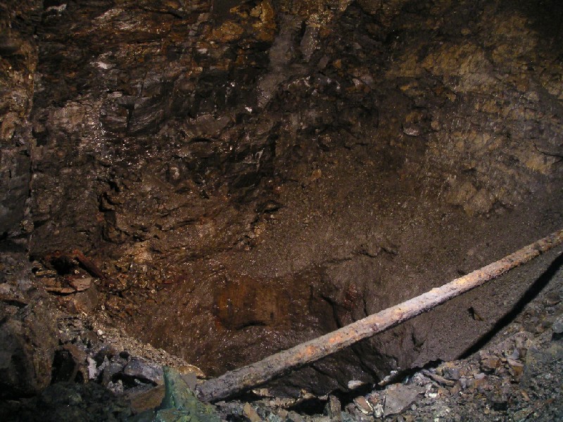 cch_sump.jpg - The sump at the end of the passage.