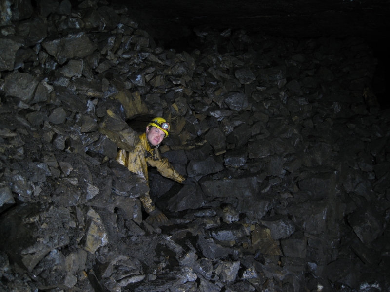 IMG_3101.jpg - Pete taking a parallel level and ending up in the middle of a load of deads.