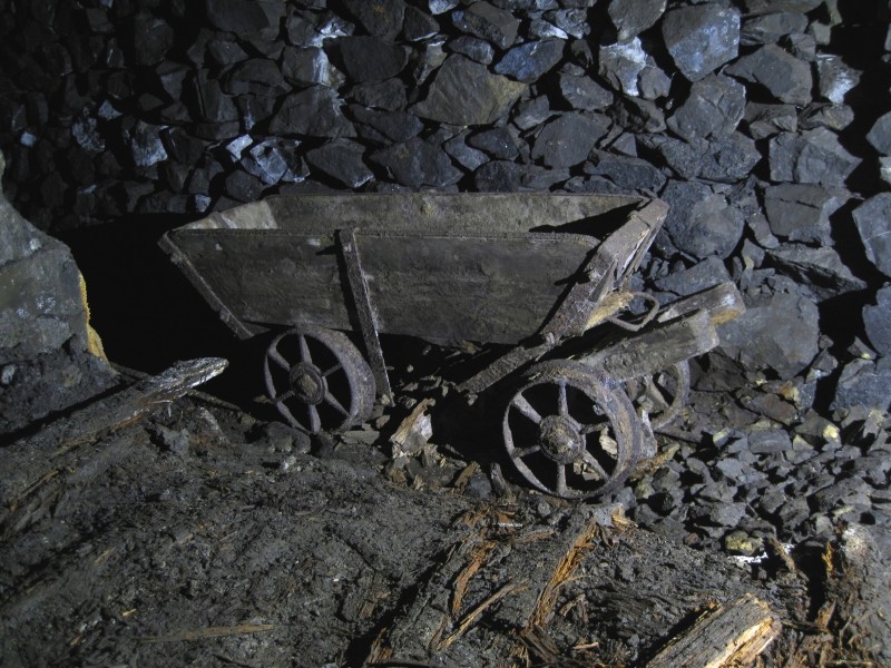 IMG_3115.jpg - Ore truck, by a dressing floor.