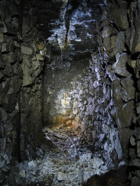 Img_3387.jpg - Level with rails, the new flats.