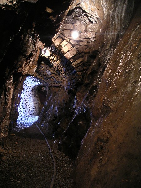 cl_northstring2.jpg - Passage along North String.