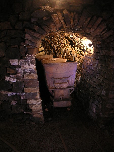 cl_oretruck1.jpg - Ore truck in the North String.