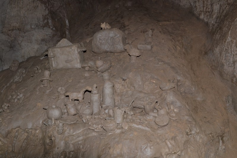 DSC_0460.JPG - Clay sculptures at the bottom of Mud Hall. Photo by Karli.