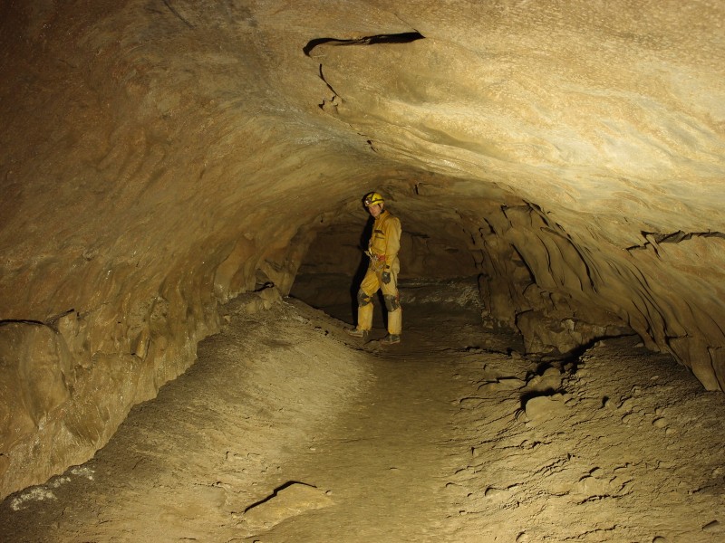 P8241436.JPG - Somewhere in the South East passage connection to the main Gaping Gill Chamber.