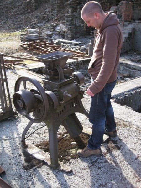 IMG_0400.jpg - This looked like some sort of grinding machine.