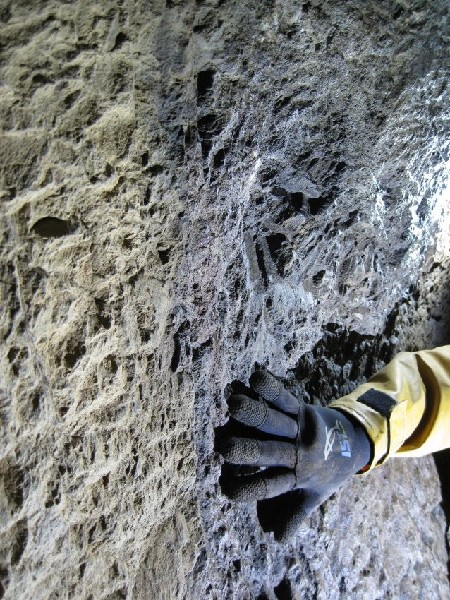 12_cl_pickmarks2.jpg - Pick marks on the wall.