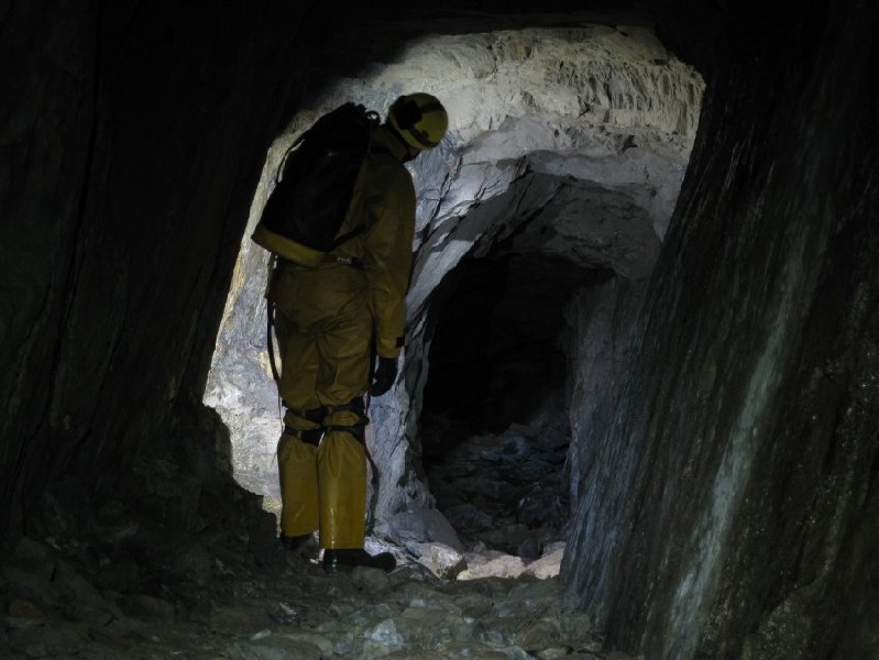 23_dl_oldnorthxc_ne_end3.jpg - View along the north east branch of the Old North Cross Cut.
