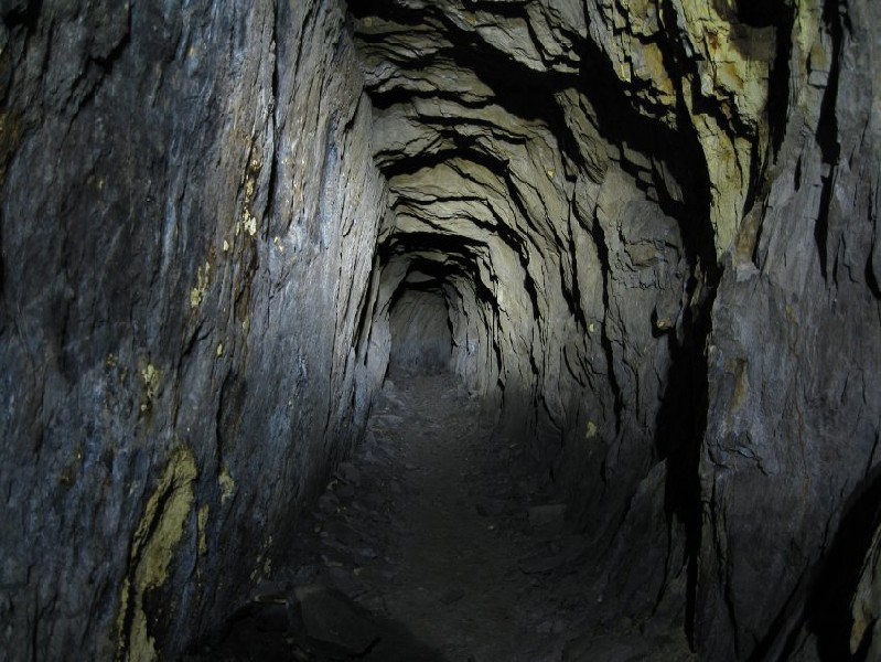 28_dl_oldnorthxc1.jpg - Passage on the south west part of the Old North Cross Cut.