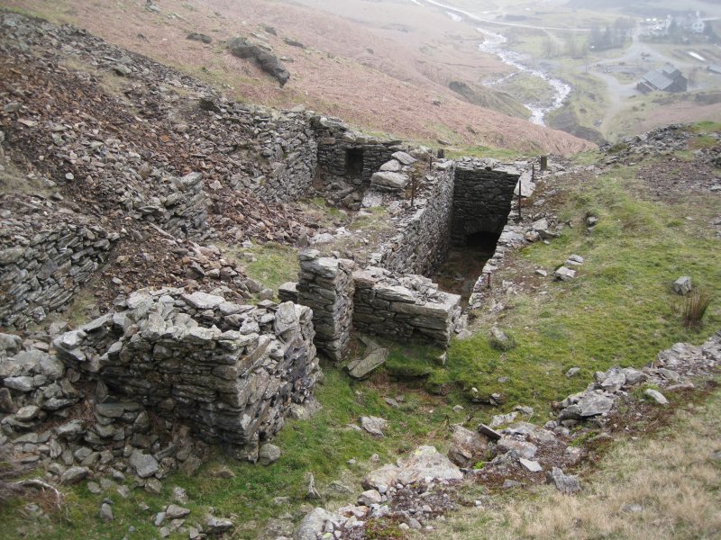 01_bes_wheelpit1.jpg - Looking down into the wheel pit and buildings for the East Bonsor Shaft.