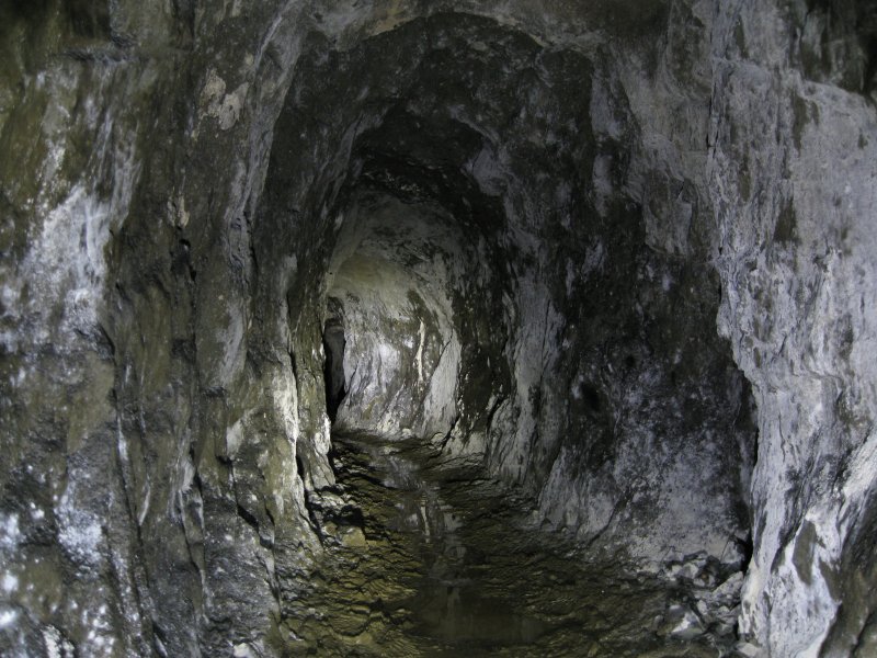 19_taylorslevel.jpg - A nice safe part of Taylor's Level.