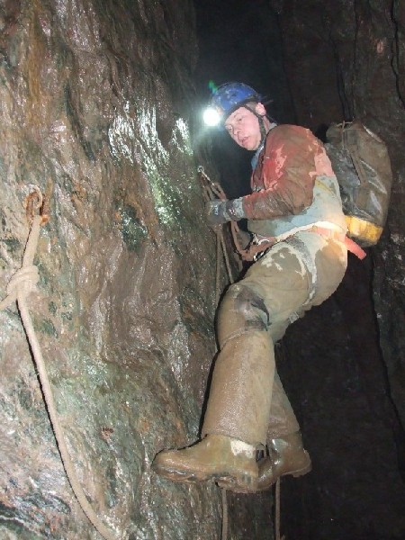 DSCF9218.jpg - Me on on the second traverse, have I got bit feet? Photo by Paul.