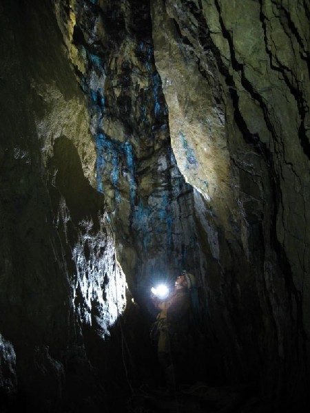 21_bottomof2ndpitchkarli_lookingup.jpg - Looking up from the bottom of the second pitch.