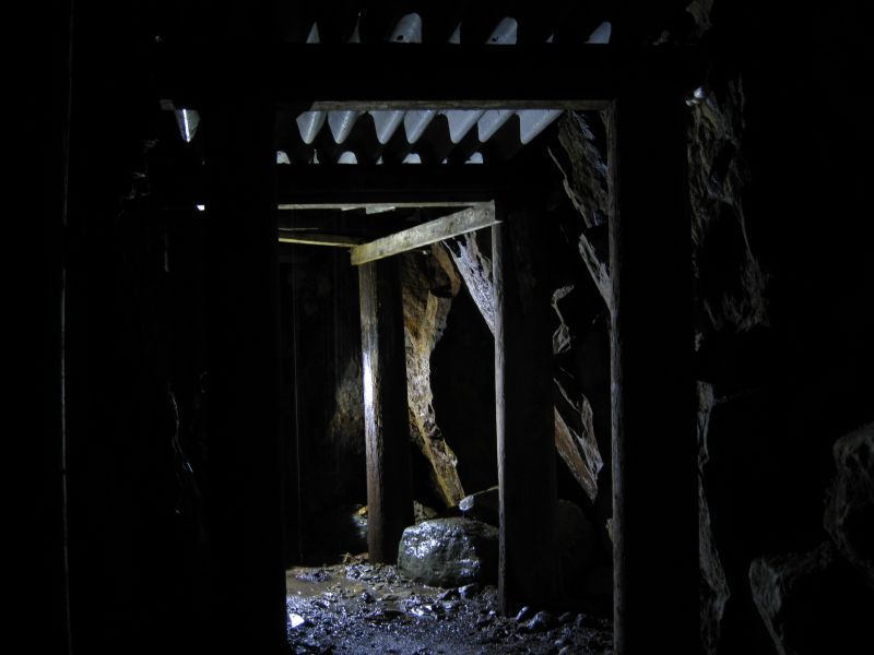 68_hospital_lev_catdig.jpg - View through the CATMHS dig, very sturdy and built to last.