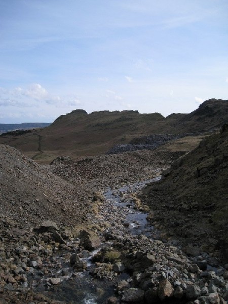 17_leversbeckalongspoilheaps.jpg - Spoil heaps along Levers Beck.