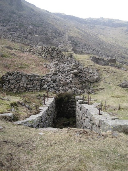 02_thriddlewheelpit.jpg - The wheel pit at the base of the Thriddle Incline.