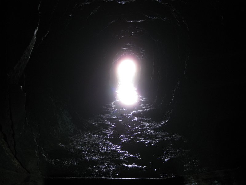 08_thriddledaylevel1.jpg - Looking out of the Thriddle Shaft Day Level.