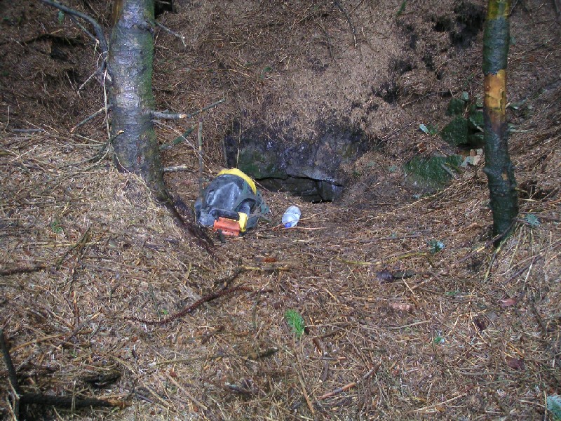 n2_adit2.jpg - North 2 Level, almost sealed up with rocks and soil debris.