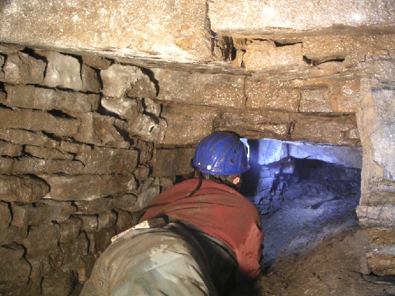 n2_mainlevel4.jpg - Looking into what seems to be the main level in, however this is really silted up.