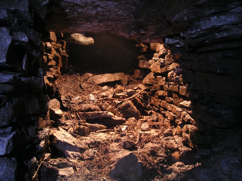 n2_viewtoportal_2.jpg - Looking out towards the portal.