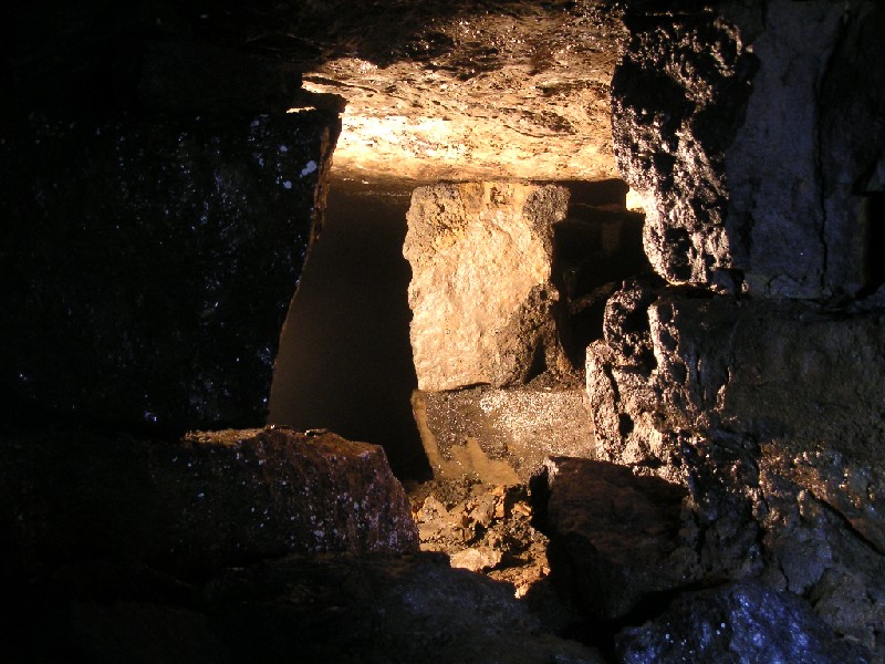 n4_workingface_2.jpg - Looking out from one of the parallel cuts.