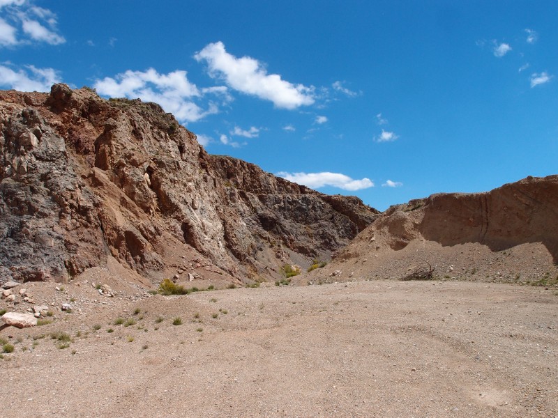P6069532.JPG - View of the bench that we where stood on before.