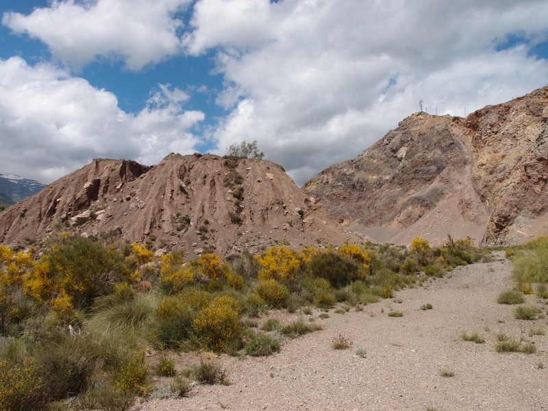 P6069542.JPG - Another large spoil heap.
