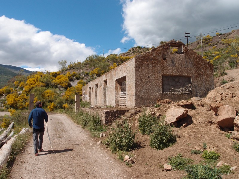 P6069565.JPG - Old mine buidings.