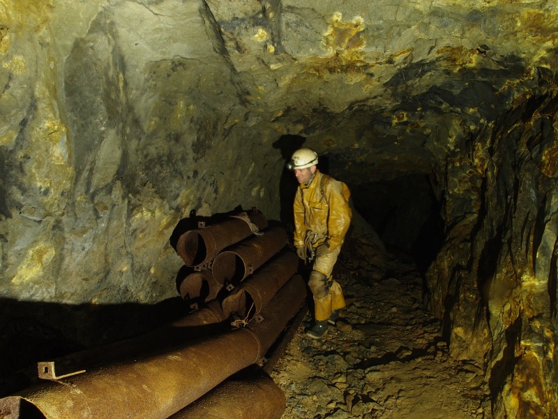 P6143338.JPG - La Porte Incline, stacked ventilation pipes.