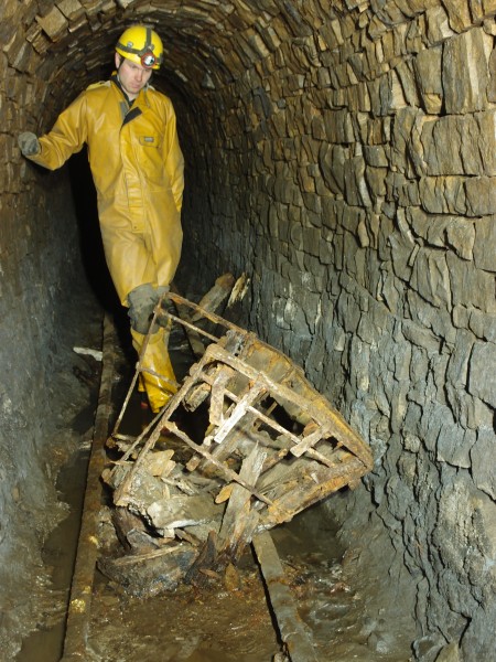 P3118491.JPG - Remains of ore truck.