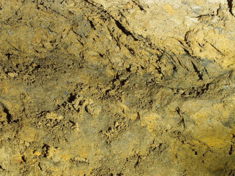 P1122310.JPG - Pick marks on the roof.