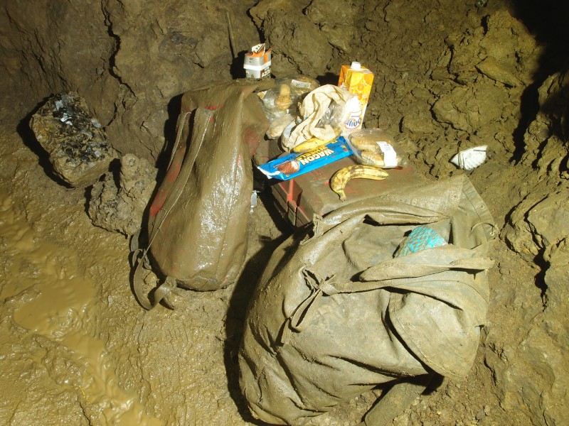 P1122363.JPG - Specimens, just in case food stash....