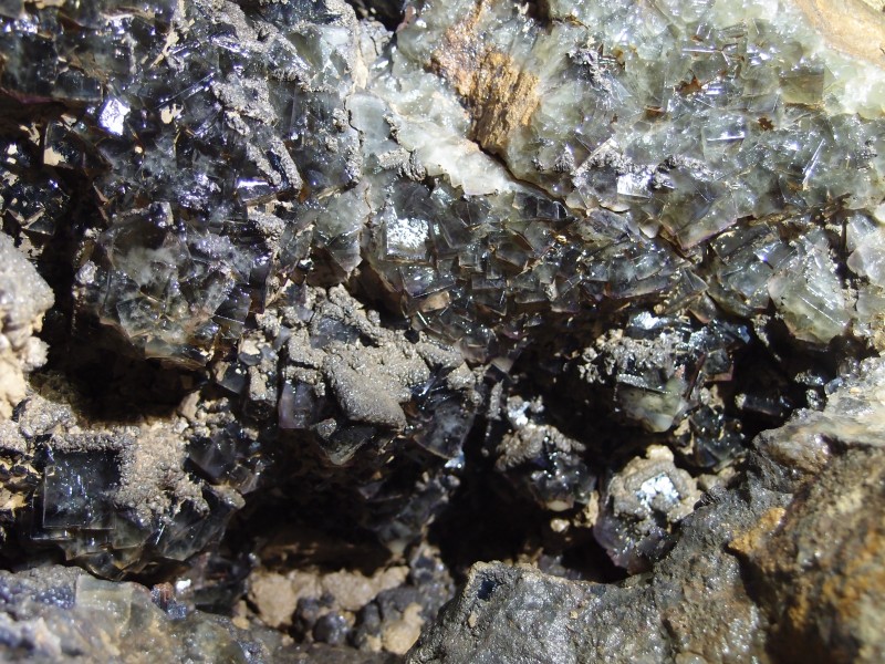 P1122372.JPG - Fluorite cubes in the cavity.