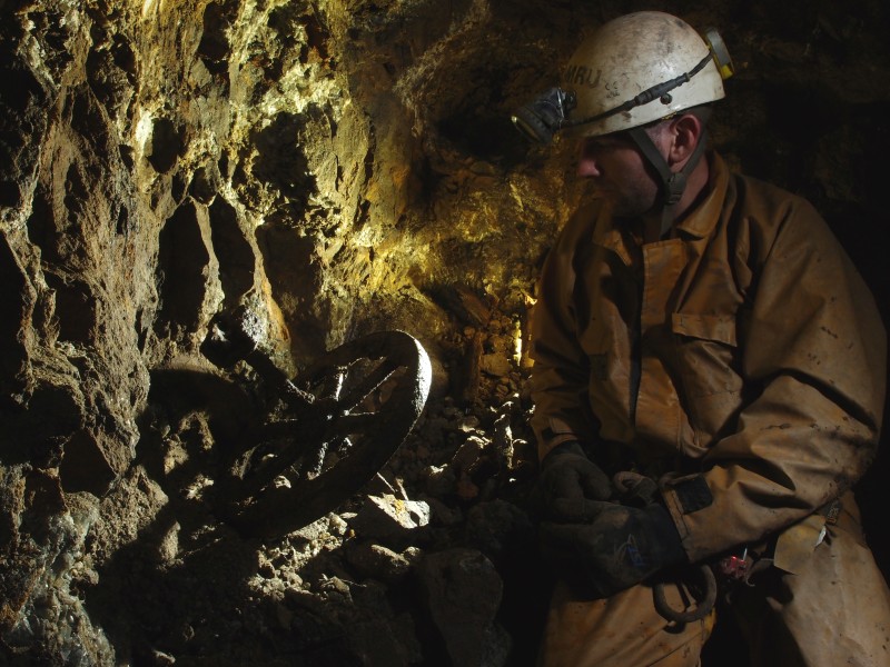 P7270411.JPG - Moody wheel barrow wheel.