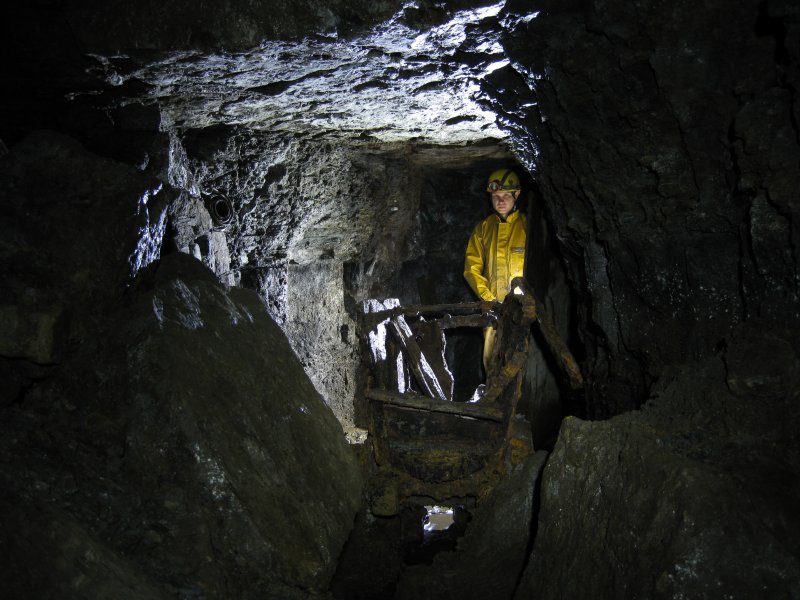 IMG_1389.jpg - The ore tub at the first bend in the level.