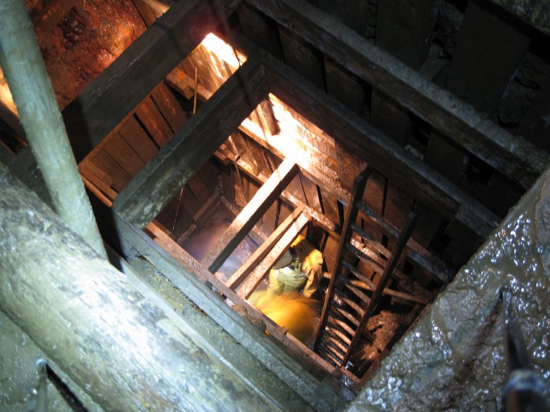 IMG_2153.jpg - View down the shaft, and the start of the incline section.