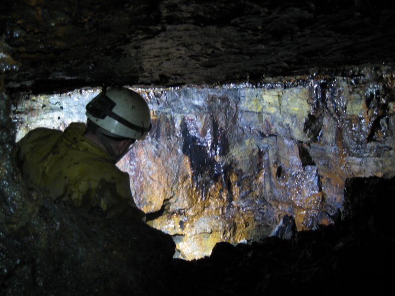 IMG_2169.jpg - The cavity that had formed from what is thought to be the hanging wall dropping down.