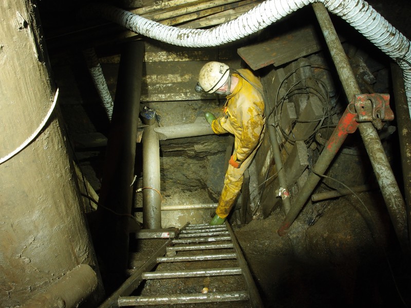 PB090915.JPG - Looking down to the working face of the shaft bottom.